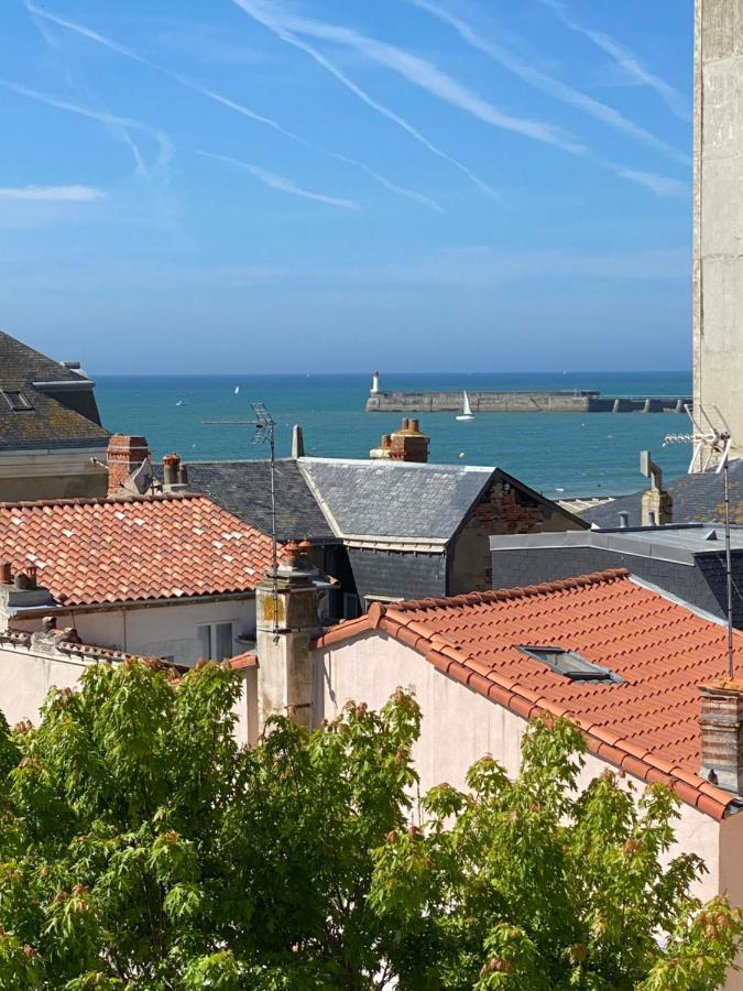 Le Kifanlo - Appartement Avec Une Grande Terrasse Vue Mer Et Plage A 100 M لي سابلِ دولونْ المظهر الخارجي الصورة